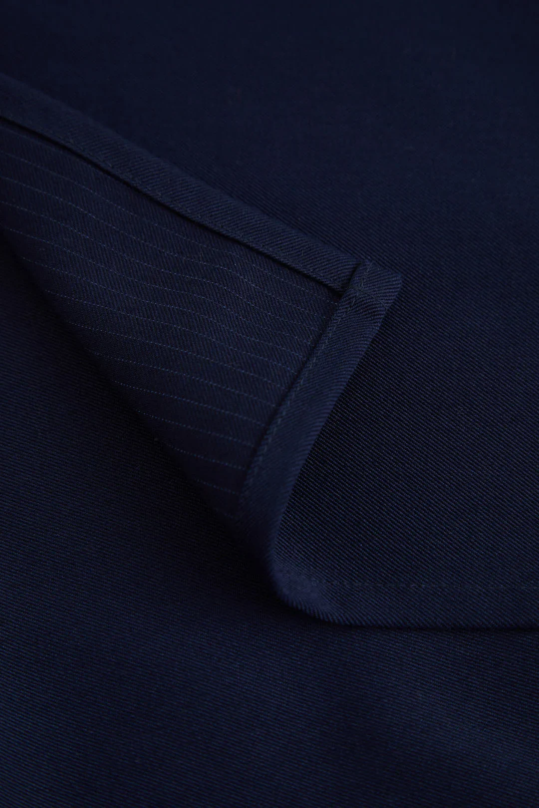 Close-up of striped MARLAN Plus fabric for lead and brass foundries